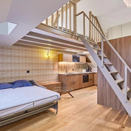 Rent A - Bonne Nouvelle Apartment *